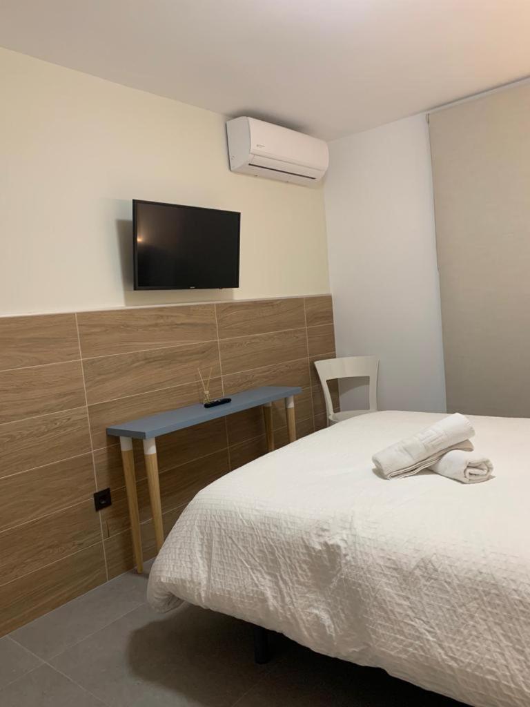 Hostal Acemar Марбелья Екстер'єр фото