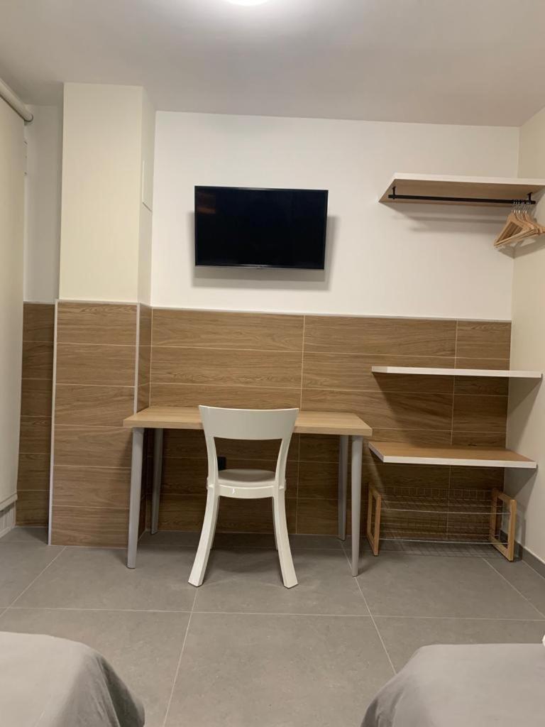 Hostal Acemar Марбелья Екстер'єр фото